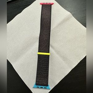 Apple close your rings employee watch band